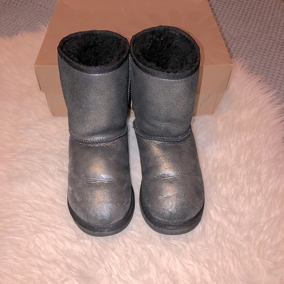 UGG Australia Glitter Sheepskin Mid Calf Boots Sz 4 - Picture 1 of 8